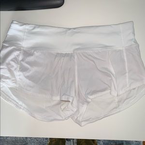 Lululemon speed up sort 2.5 inch